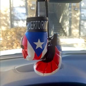 PUERTO RICO  REARVIEW MIRROR HANGING BOXING GLOVES